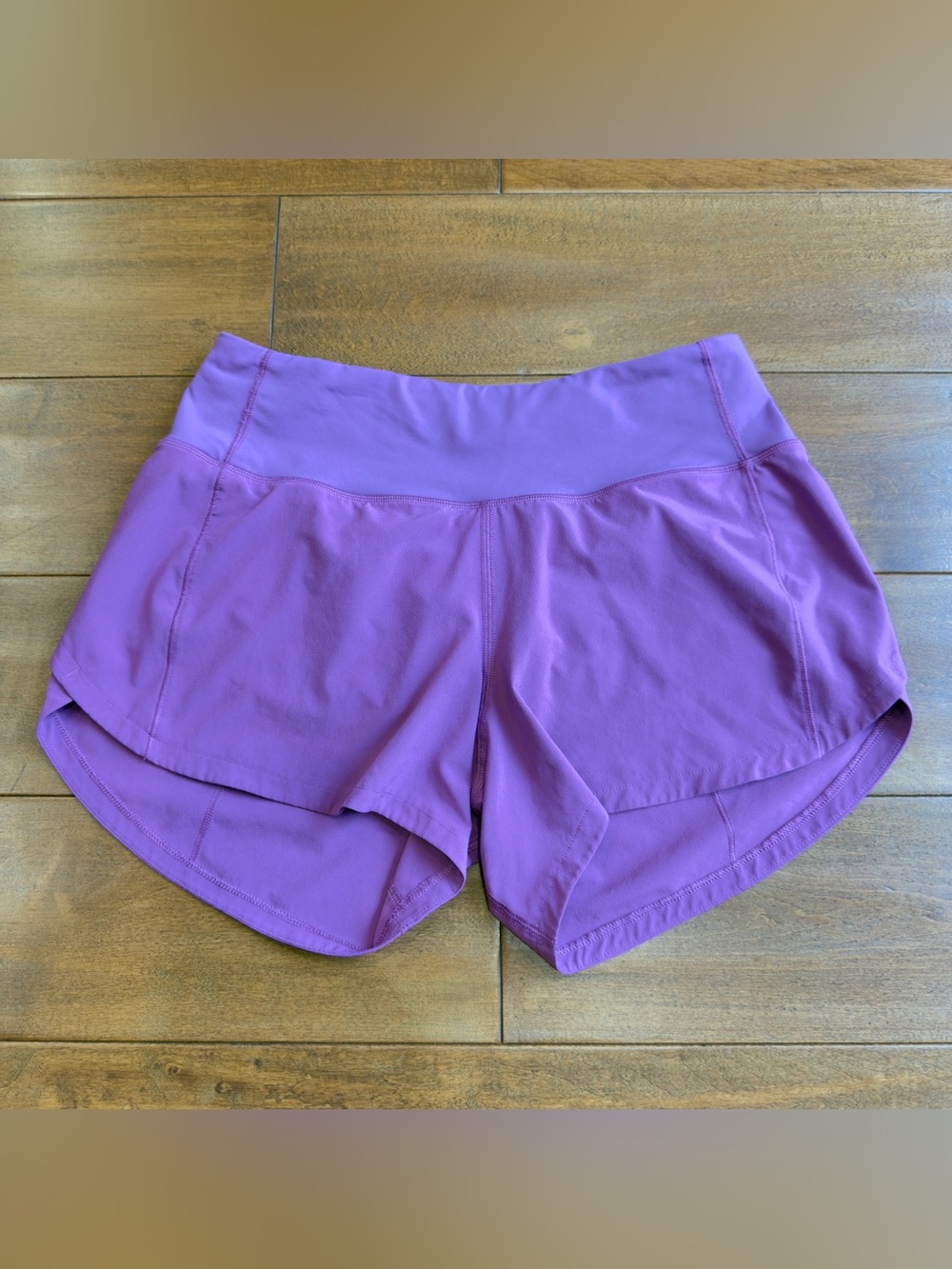Lululemon athletica Hotty Hot Women's Magenta Athletic Shorts - Picture 2 of 9